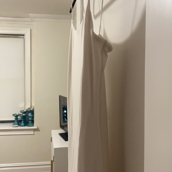 Aritzia dress - Picture 3 of 4